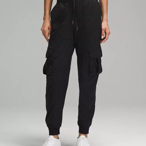 NWT lululemon Dance Studio Relaxed-Fit Mid-Rise Cargo Jogger, sz SMALL
